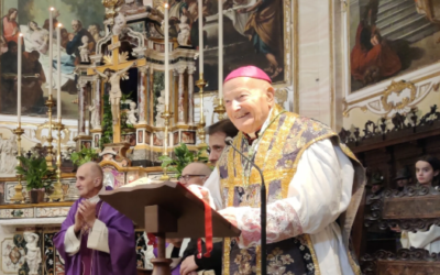 Mons. Gaetano Bonicelli festeggia 100 anni nella sua Vilminore